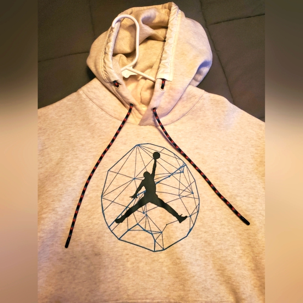 Jordan Essentials Mountainside Graphic Mens Pullover Hoodie. Size XL NEVER WORN!
